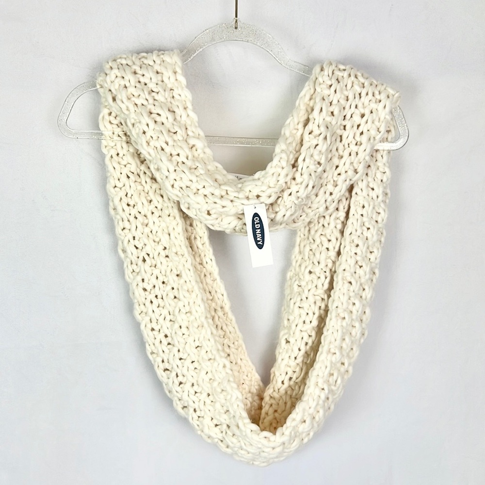 OLD NAVY |🧣Cream Ivory Soft Cozy Thick Knit Infinity Scarf ✨NWT!✨